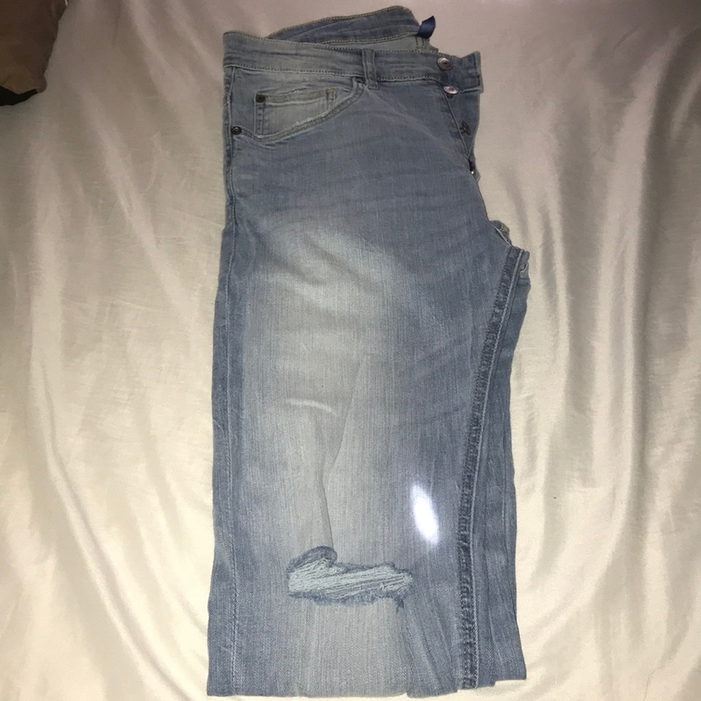 Distressed Skinny Jeans